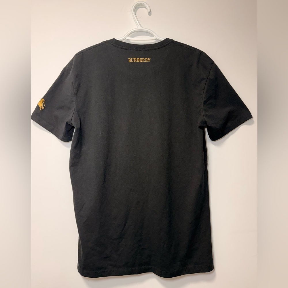Burberry Black T Shirt Gold Embroidered Logo size M Men - Picture 2 of 10